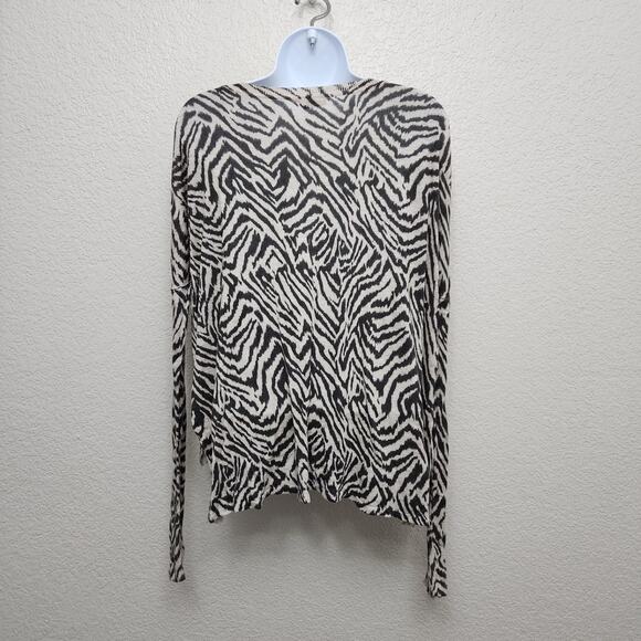 H&M Black Tan Animal Print Boat Neck Hi Low Sweater Top Medium Lightweight Soft - Picture 3 of 5